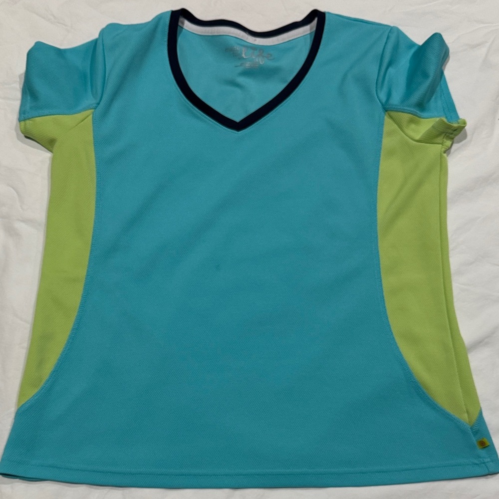 💚Made for Life Blue and Green Athletic Short Sleeve for junior Tee